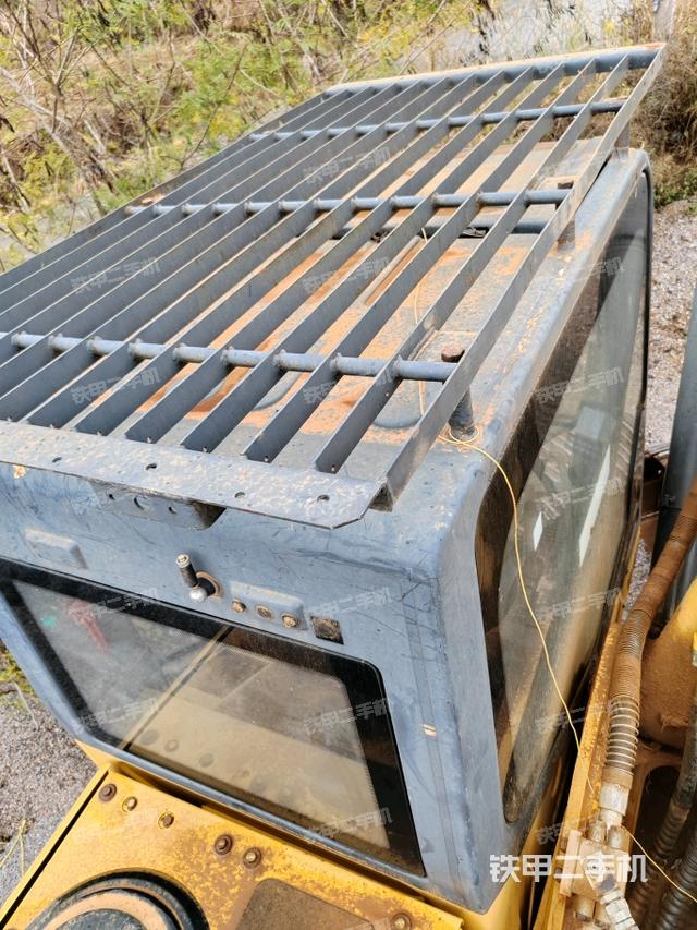 駕駛室頂部俯視（上車部件）