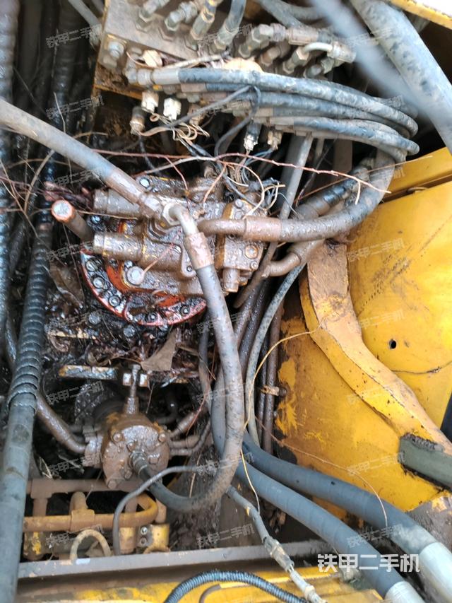 回轉(zhuǎn)馬達(dá)（上車部件）