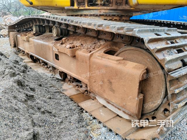 左側(cè)履帶整體?（行走機(jī)構(gòu)）