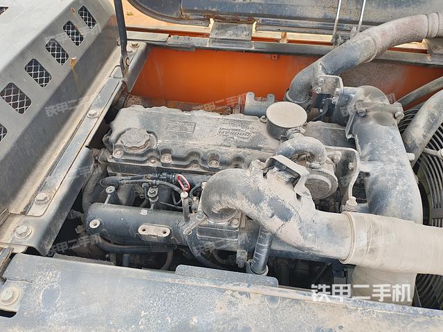 發(fā)動(dòng)機(jī)整體俯視(整機(jī)外觀) 發(fā)動(dòng)機(jī)整體俯視(整機(jī)外觀)