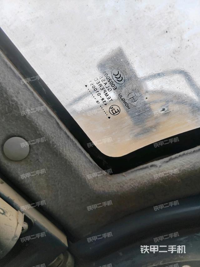 后窗玻璃角標(biāo)（駕駛室部分）