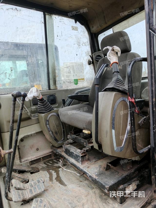 ?駕駛室正側(cè)(駕駛室部分) ?駕駛室正側(cè)(駕駛室部分)