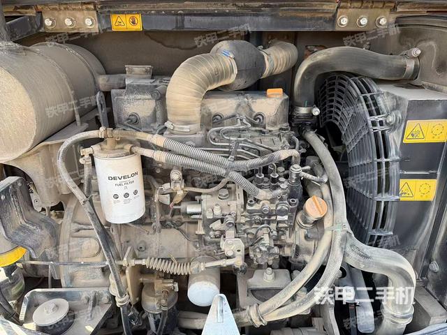 發(fā)動機整體俯視(整機外觀) 發(fā)動機整體俯視(整機外觀)