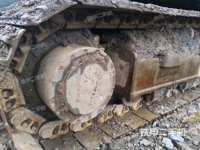 左驅(qū)動(dòng)輪（行走機(jī)構(gòu)）