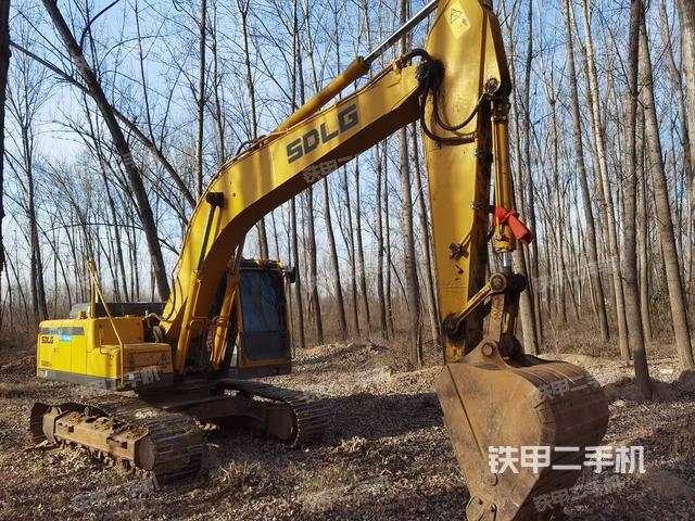 整機(jī)右后45°(整機(jī)外觀) 整機(jī)右后45°(整機(jī)外觀)