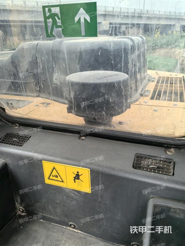 后窗玻璃角標(biāo)（駕駛室部分）