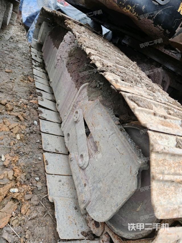 右側(cè)履帶整體?(行走機(jī)構(gòu)) 右側(cè)履帶整體?(行走機(jī)構(gòu))