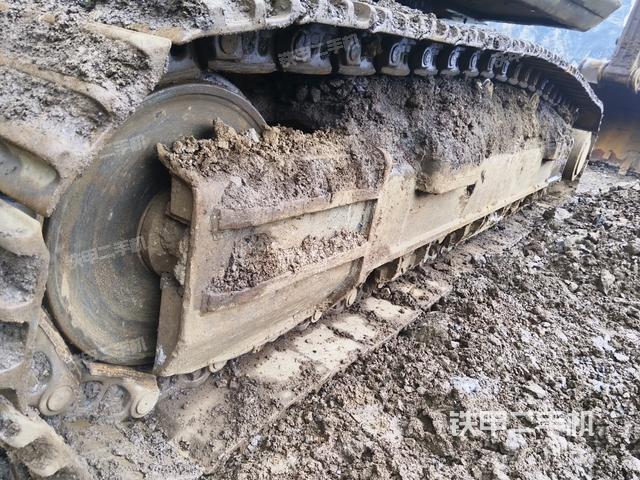 右側(cè)履帶整體（行走機(jī)構(gòu)）