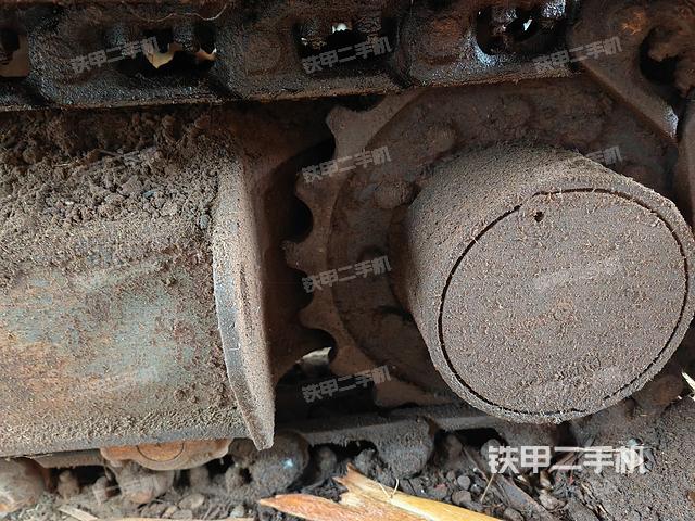 回转马达和主控阀（整机外观）