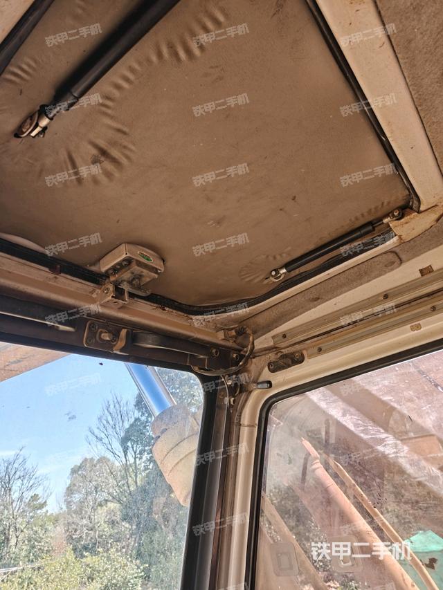 后窗玻璃角標(biāo)（駕駛室部分）