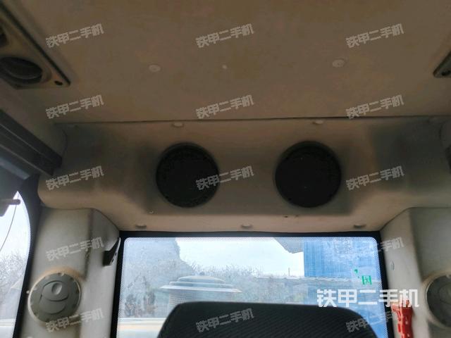 左后方玻璃角標(biāo)（駕駛室部分）