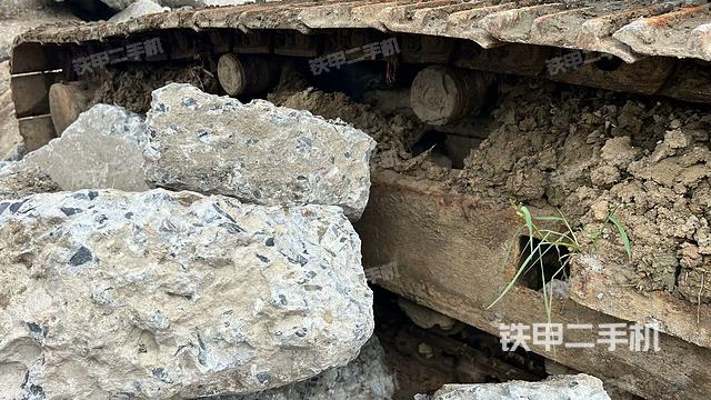 左托鏈輪和鏈筋（行走機(jī)構(gòu)）