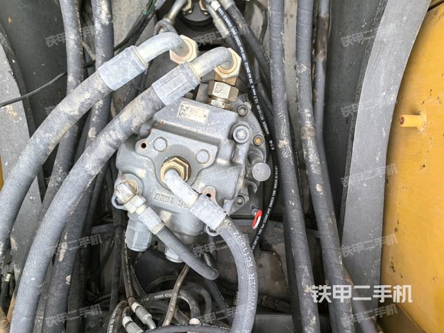 回轉(zhuǎn)馬達(dá)（上車部件）