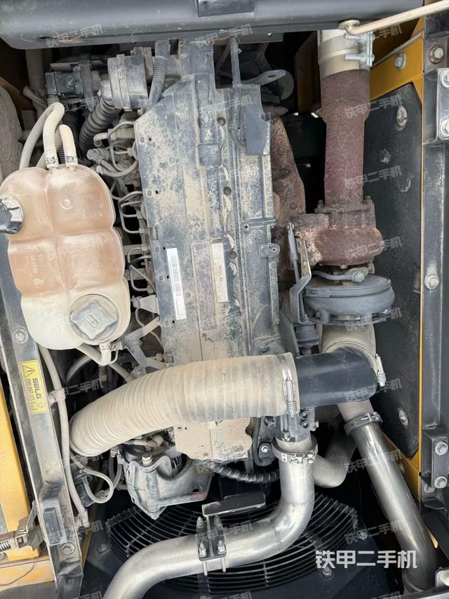 氣門室蓋螺絲特寫(上車部件) 氣門室蓋螺絲特寫(上車部件)