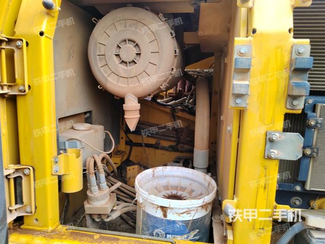 液壓泵斜45?左（大件艙室）