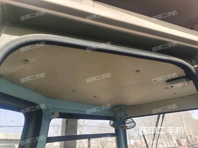 駕駛室左側(cè)全景照（推土機(jī)駕駛室）