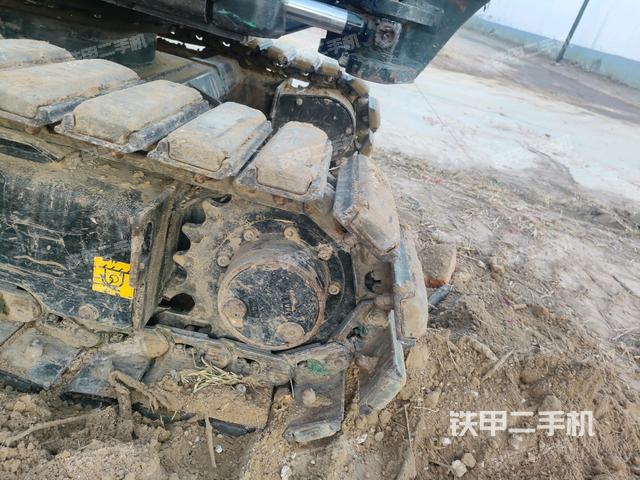 右驅(qū)動(dòng)輪（行走機(jī)構(gòu)）