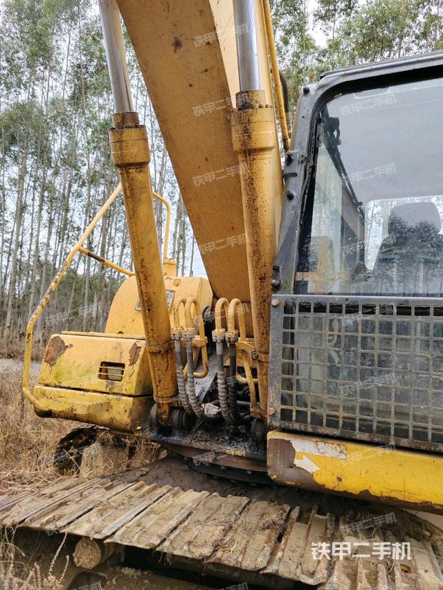 大臂油缸整體?豎拍（工作和回轉(zhuǎn)裝置）