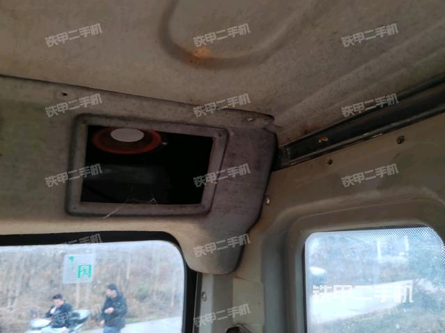 駕駛室左前45度（駕駛室部分）