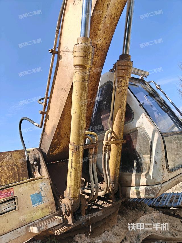 鏟斗右后整體（工作和回轉(zhuǎn)裝置）