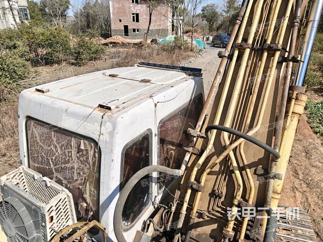 駕駛室頂部俯視（上車部件）