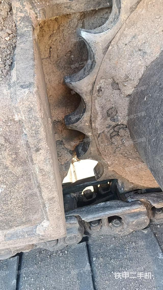 單側(cè)履帶整體（整機(jī)外觀）