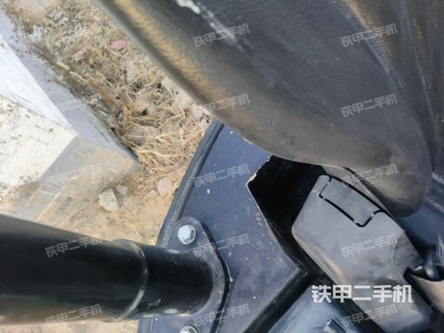 后窗玻璃角標(biāo)（駕駛室部分）