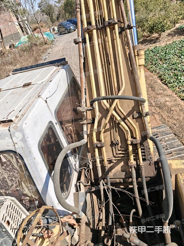 大臂背部俯視（工作和回轉(zhuǎn)裝置）