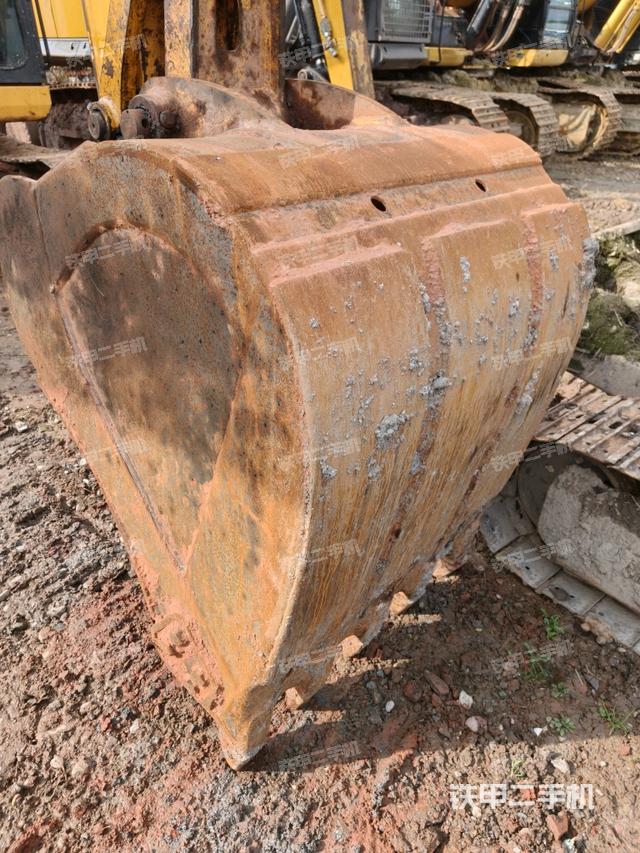 小臂整體左后（工作和回轉(zhuǎn)裝置）