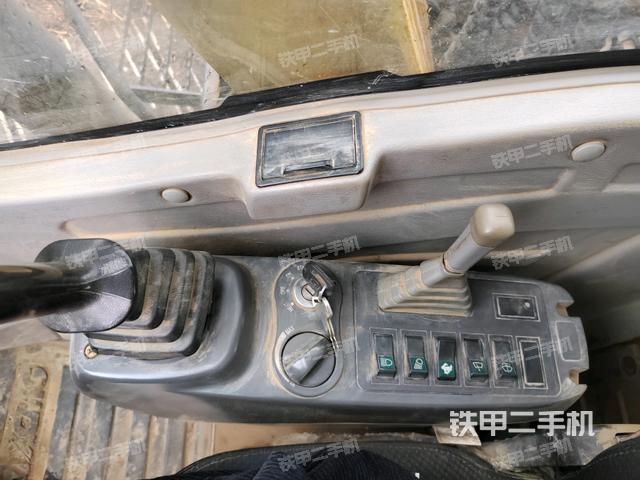 座椅左側(cè)控制臺(tái)/音響/含左手柄（駕駛室部分）