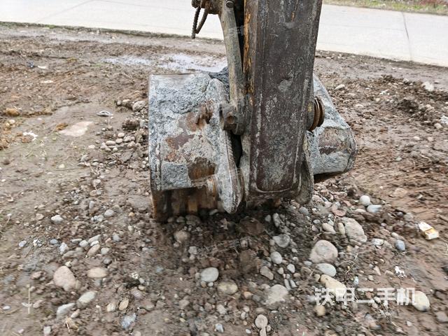 鏟斗右后整體（工作和回轉(zhuǎn)裝置）