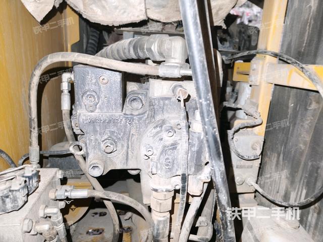 散熱器正面(大件艙室) 散熱器正面(大件艙室)