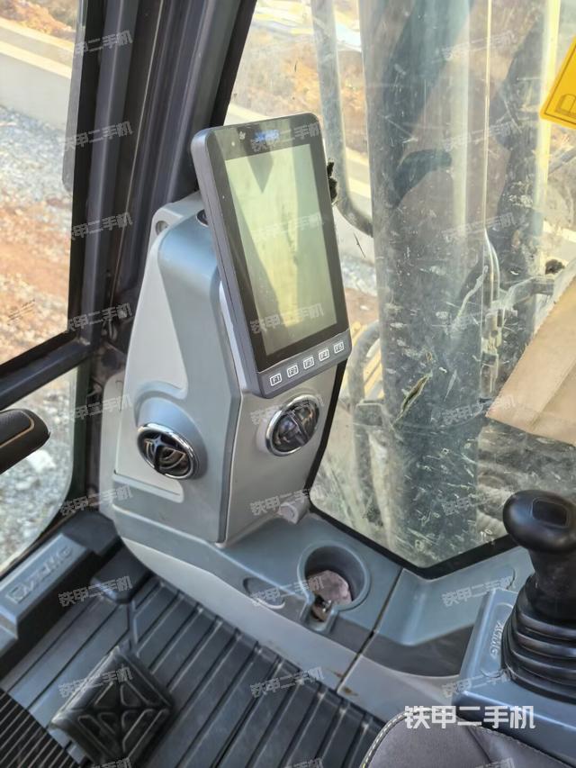 顯示屏?(駕駛室部分) 顯示屏?(駕駛室部分)