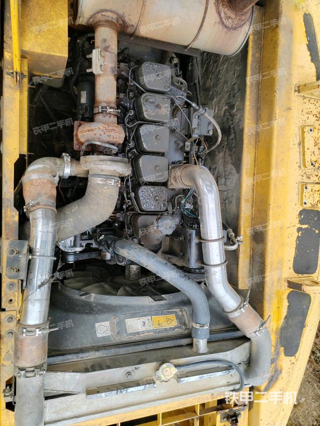 氣門室蓋螺絲特寫（上車部件）