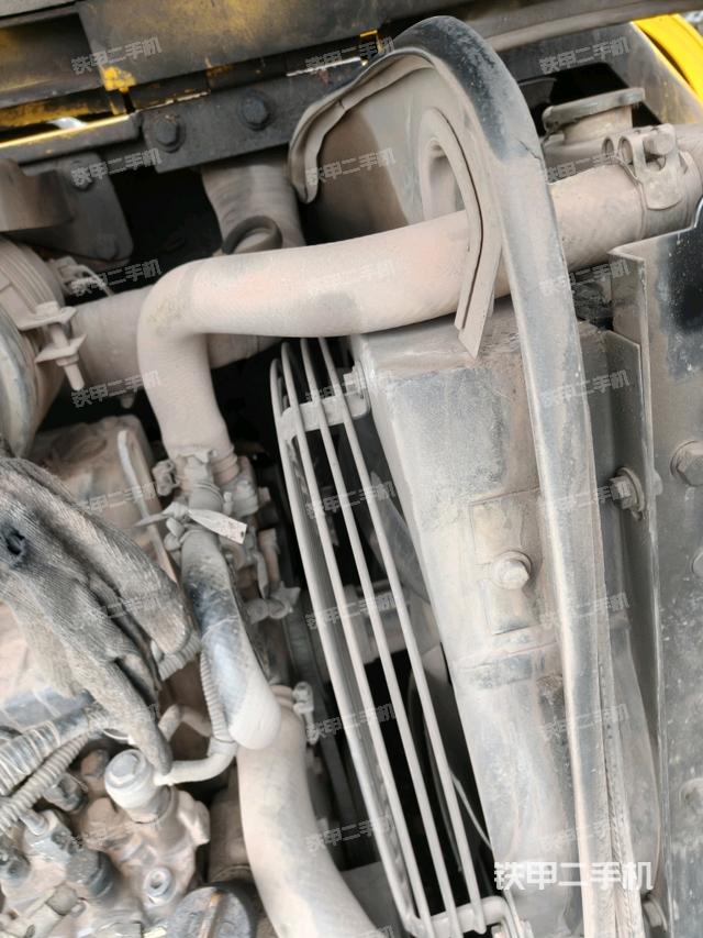 小臂整體右前(工作和回轉(zhuǎn)裝置) 小臂整體右前(工作和回轉(zhuǎn)裝置)