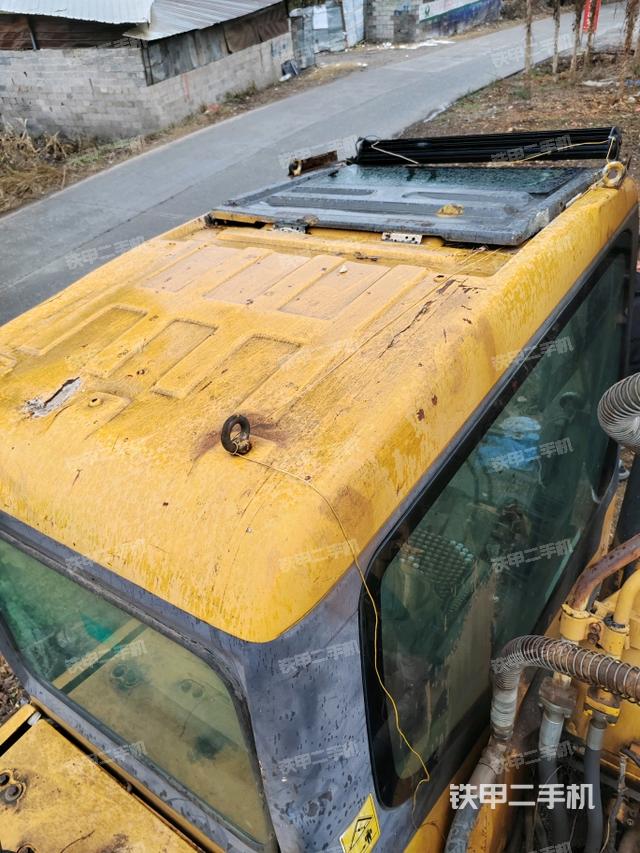 駕駛室頂部俯視（上車部件）