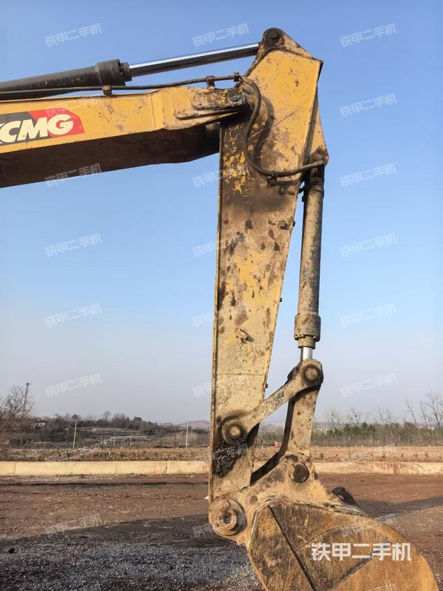 小臂整體右前(工作和回轉(zhuǎn)裝置) 小臂整體右前(工作和回轉(zhuǎn)裝置)