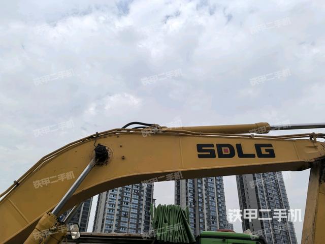 大臂整體?右側(cè)（工作和回轉(zhuǎn)裝置）