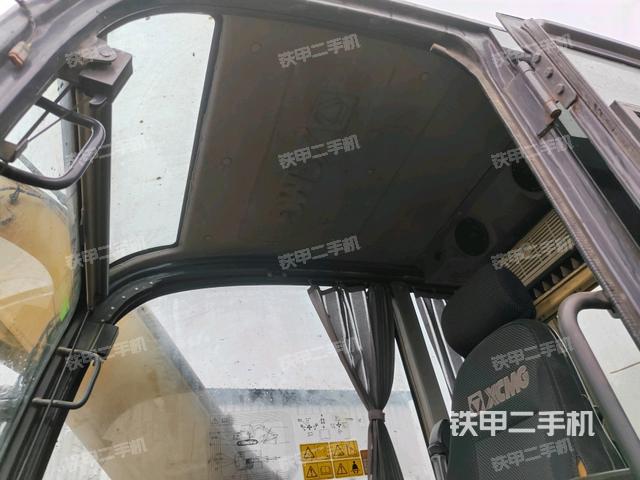 ?駕駛室正側(cè)（駕駛室部分）