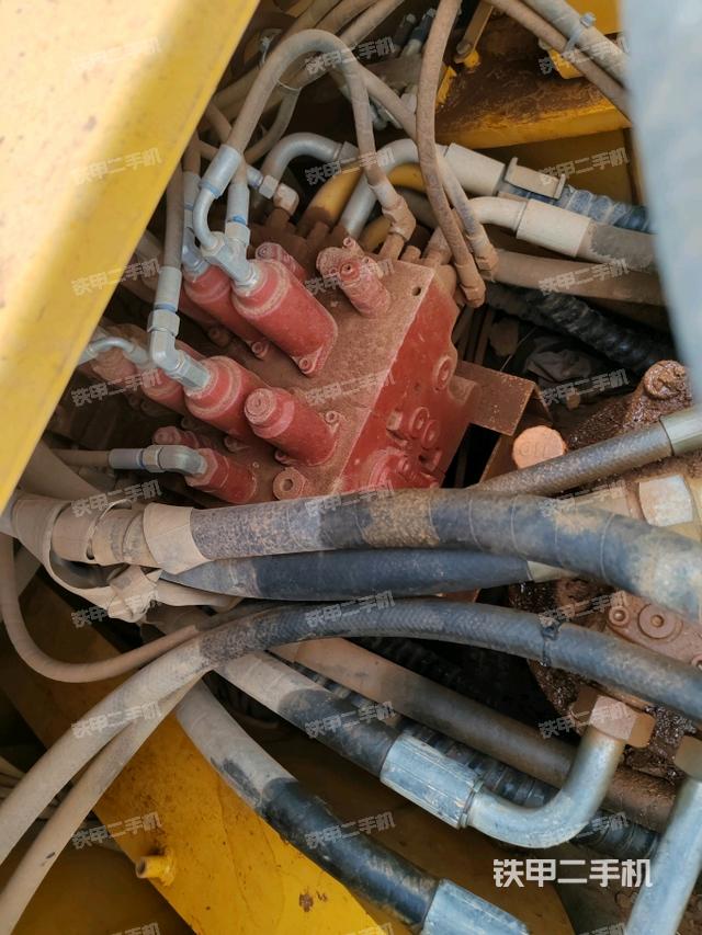 回轉(zhuǎn)馬達(dá)（上車部件）