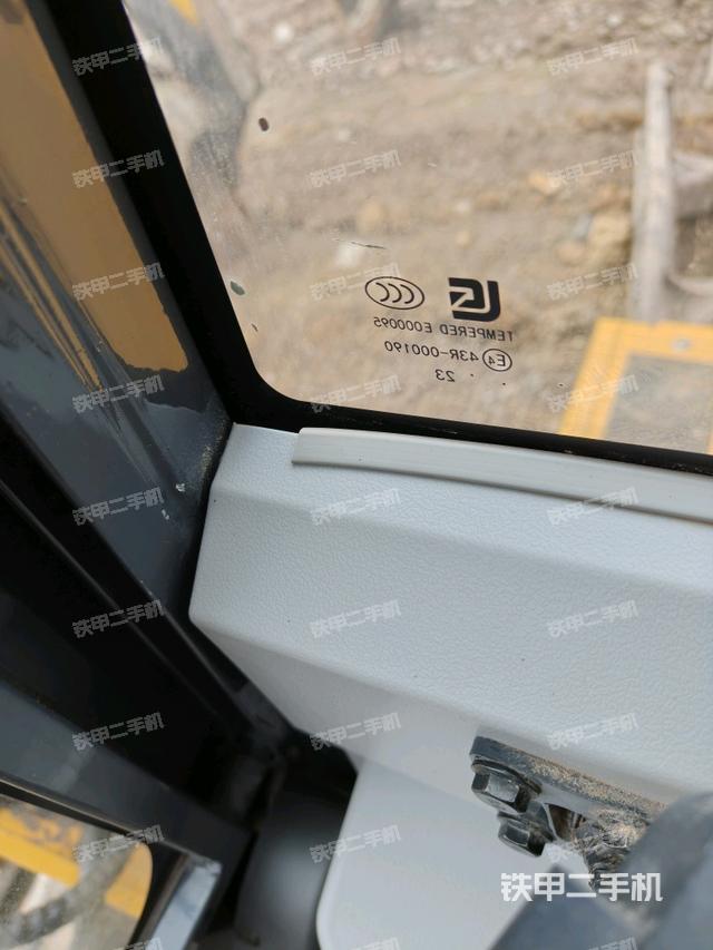 后窗玻璃角標(biāo)（駕駛室部分）