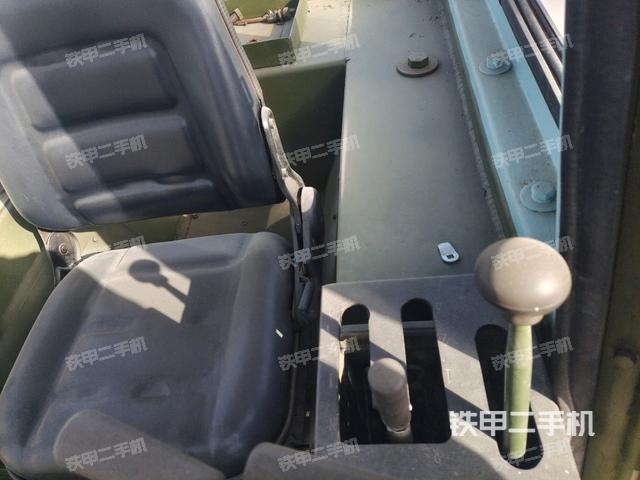 駕駛室內(nèi)部頂部（推土機(jī)駕駛室）