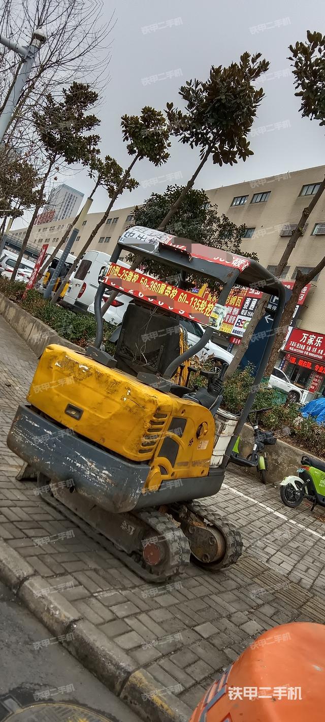 单侧履带整体（整机外观）