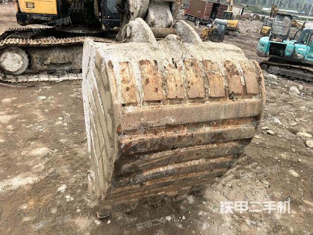 小臂整體左后（工作和回轉(zhuǎn)裝置）