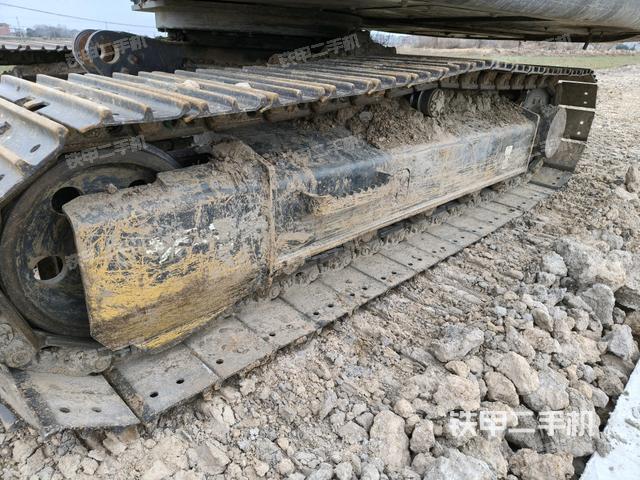 左側(cè)履帶整體?（行走機(jī)構(gòu)）