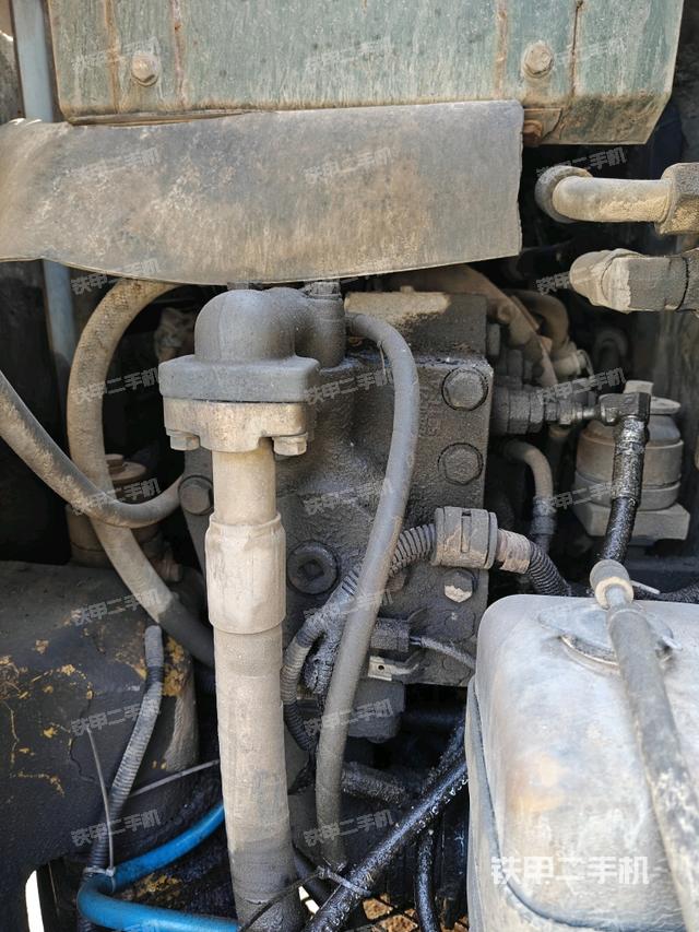 液壓泵斜45?左（大件艙室）