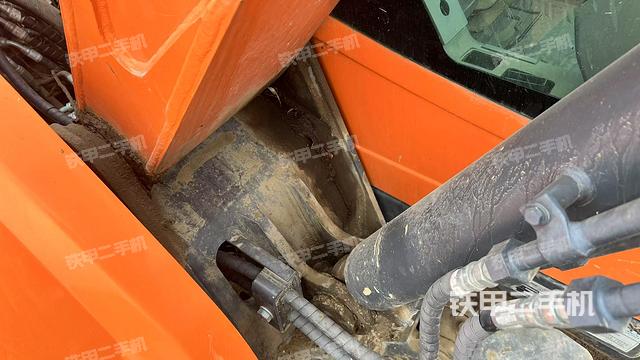 大臂根部?斜(工作和回轉(zhuǎn)裝置) 大臂根部?斜(工作和回轉(zhuǎn)裝置)