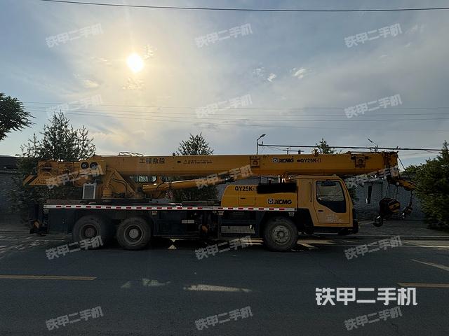 整机右侧（设备外观及核心部件）