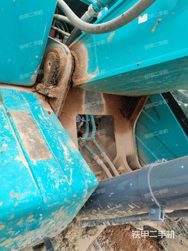 大臂根部?斜視(工作和回轉(zhuǎn)裝置) 大臂根部?斜視(工作和回轉(zhuǎn)裝置)