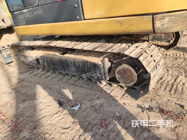 右側(cè)履帶整體?（行走機(jī)構(gòu)）